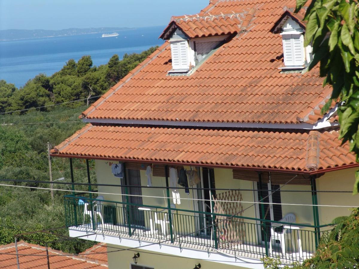Villa Nefeli Loútsa Buitenkant foto