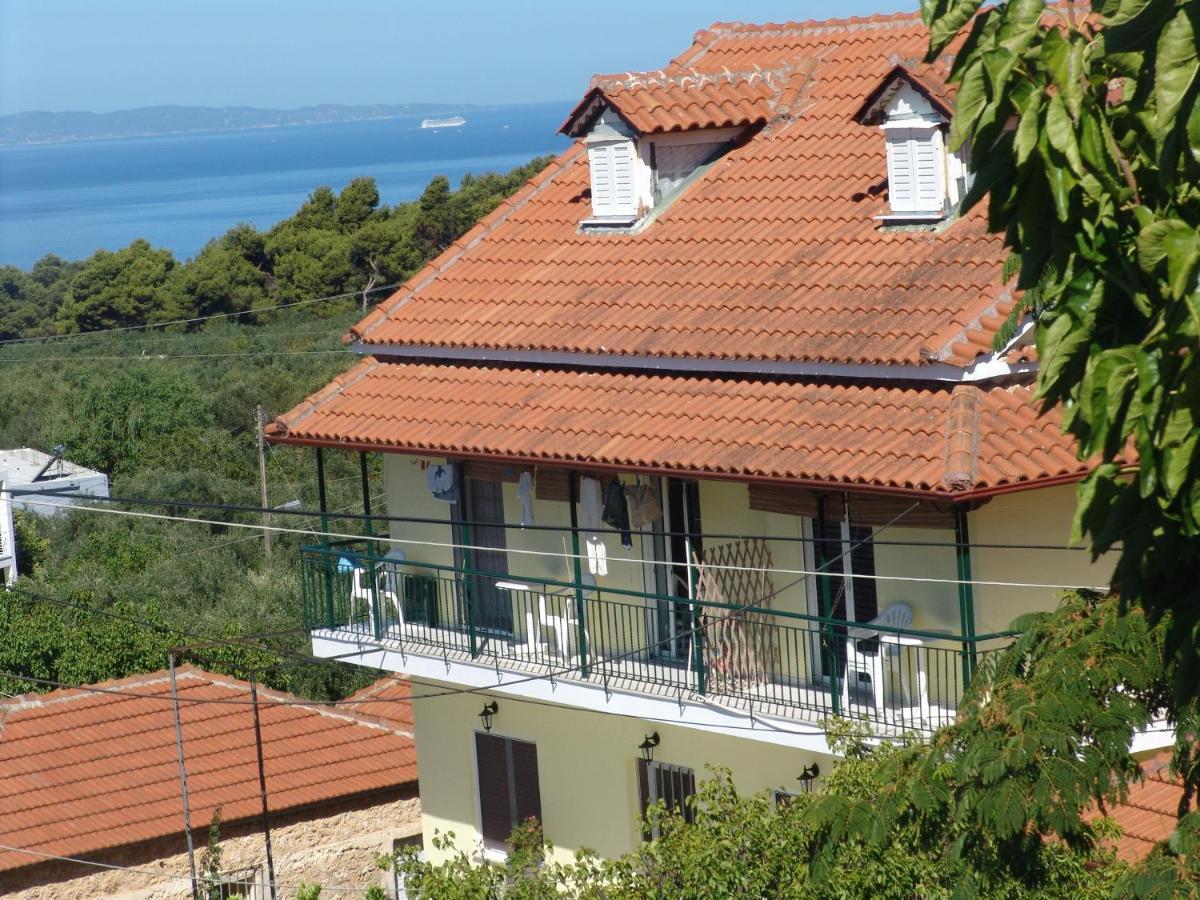 Villa Nefeli Loútsa Buitenkant foto